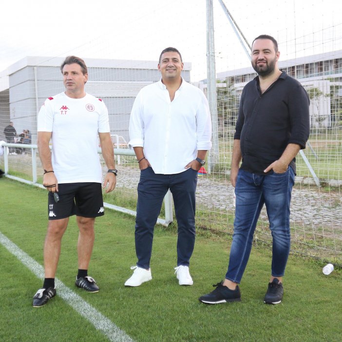 antalyaspor-milli-arada-guc-depoluyor-001.jpg
