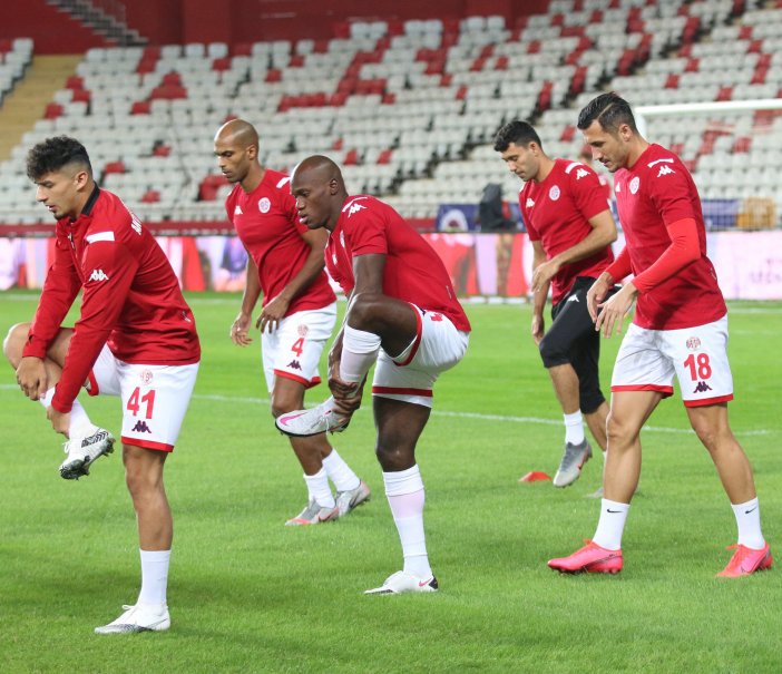 antalyaspor-4-mactir-galibiyete-hasret.jpg