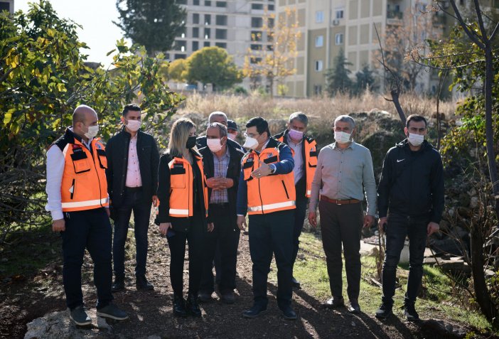 kepez-belediyesi-ilcenin-dogu-yakasindaki-ay-deresinin-cevresini-rekreasyon-projesiyle-bir-yesil-vadi-haline-getirecek-proje-gecekondu-yapilasmasindan-temizlenen-35-bin-metrekare-alani-kapsiyor-001.jpg