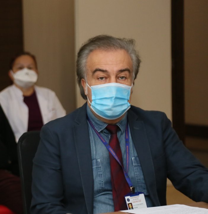 koronavirus-vaka-sayilariyla-ilgili-bilgi-veren-akdeniz-universitesi-hastanesi-bashekimi-prof-dr-mustafa-ender-terzioglu.jpg