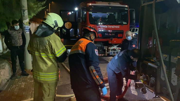 Annesi, eşi ve çocukları evdeyken evi ateşe verdi 