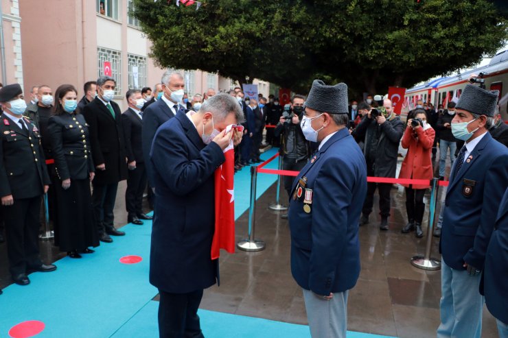 Atatürk'ün Adana'ya gelişinin 98'inci yıl dönümü törenle kutlandı