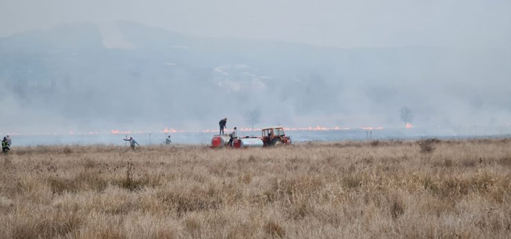 Burdur’da 50 dönüm sazlık yandı