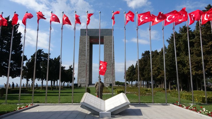 Çanakkale Şehitler Abidesi'nde, 18 Mart için tören hazırlıkları devam ediyor