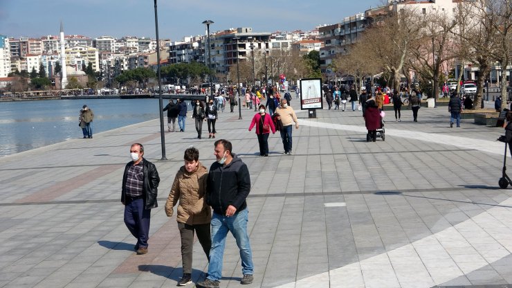 Çanakkale'de kısıtlamasız cumartesi gününde kordon ve sahillerde yoğunluk 