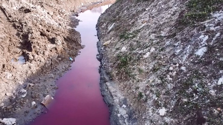 (Havadan fotoğraflarla)  Arnavutköy'de "Kırmızı dere" tedirginliği