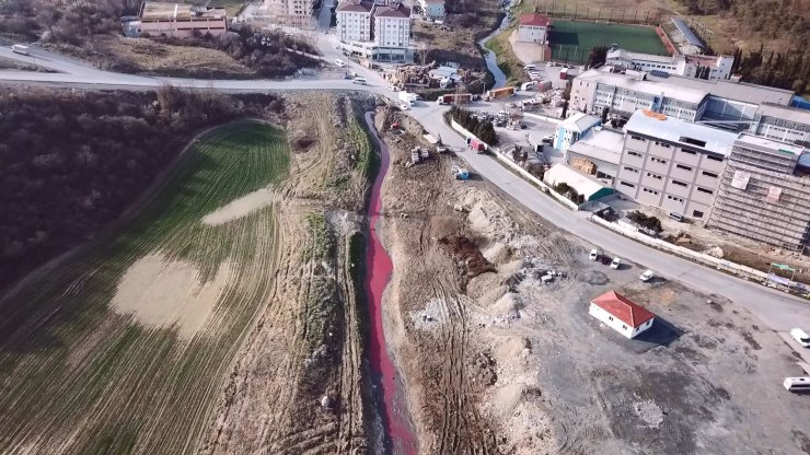 (Havadan fotoğraflarla)  Arnavutköy'de "Kırmızı dere" tedirginliği