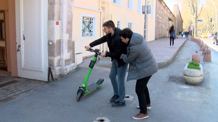 İstanbul'da "kuralsız" skuter kullananlar kazaya davetiye çıkarıyor