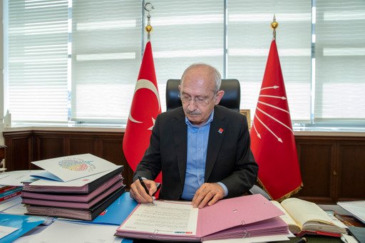 Kılıçdaroğlu: Sağlık emekçilerimizin 14 Mart Tıp Bayramı'nı kutluyorum (2)