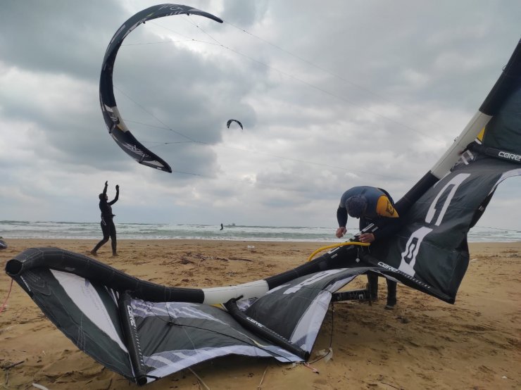 Kilyos'ta kitesurf keyfi;  Mısır'da, İsrail'de yaptım. En güzeli burası