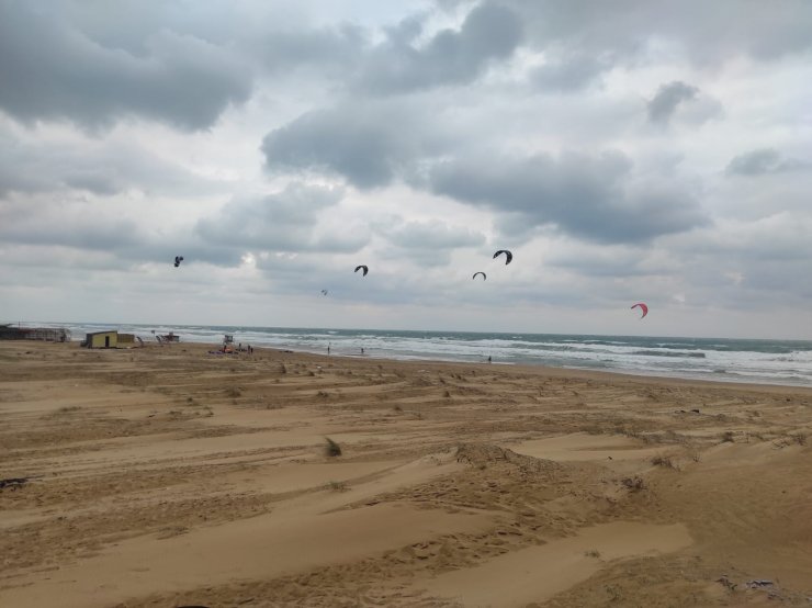 Kilyos'ta kitesurf keyfi;  Mısır'da, İsrail'de yaptım. En güzeli burası