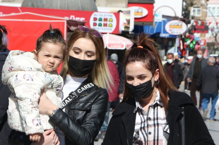 'Konuşurken ıslanan maske hemen değiştirilmeli'