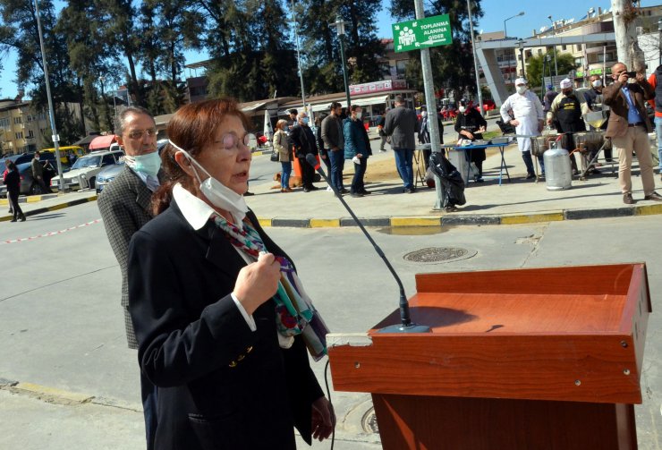 Koronavirüsten yaşamını yitiren Opr. Dr. Esat Ülkü anıldı