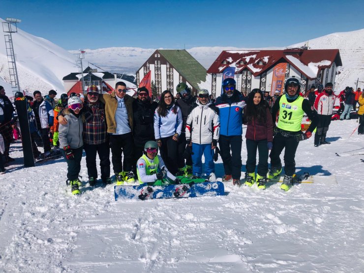 Snowboard şampiyonları belli oldu