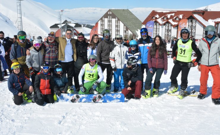 Snowboard şampiyonları belli oldu