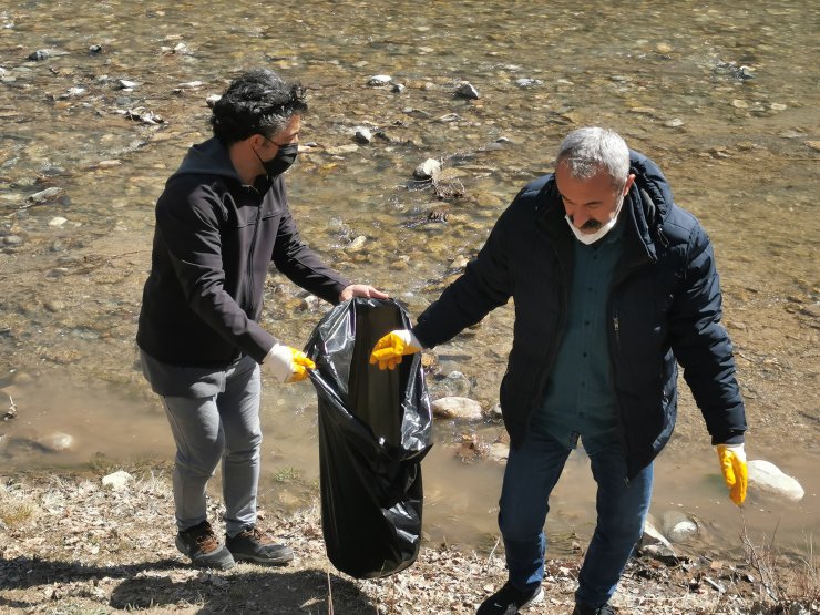 Uluslararası Nehirler Günü'nde Munzur Vadisi'ndeki çöpler toplandı