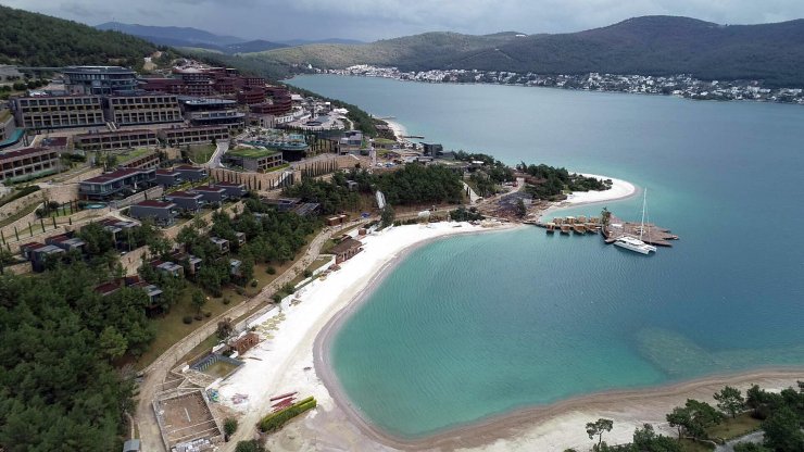 Bodrum Plajlarına Maldivler'e Benzetmek İçin Kuvars Tozu Döküldüğü İddia Edildi