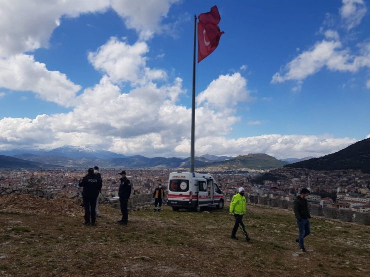 17 Yaşındaki Kız, Parkta, Tartıştığı Erkek Tarafından Bıçaklanarak Öldürüldü