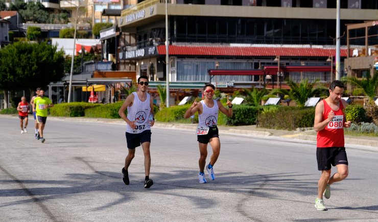 Alanya'da 21'inci Atatürk Halk Koşusu Ve Yarı Maratonu Yapıldı