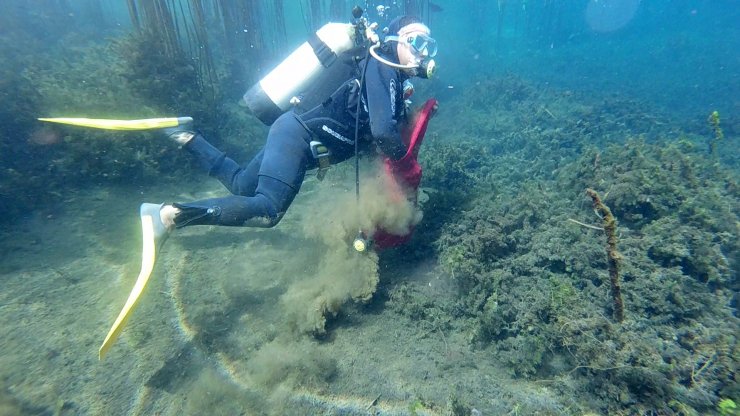 Antalya'nın İçme Suyu Kaynağından Çuvallar Dolusu Çöp Çıkartıldı