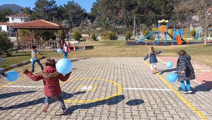 Datça'da Anaokulu Öğrencilerinden Koronavirüs Uyarısı