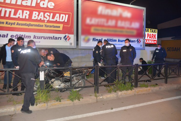 Polisten Kaçan Motosikletli 2 Kişi, Kovalamacayla Yakalandı