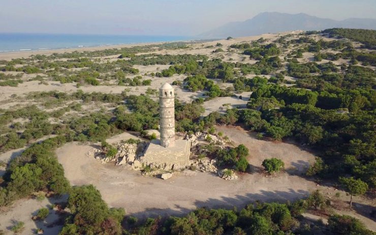 2 Bin Yıllık Patara Deniz Feneri, Büyük Oranda Orijinal Taşlarla Yeniden Ayağa Kaldırılıyor