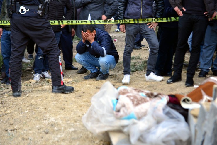 Dün Toprağa Verdiği Eşinin Mezarı Başında, Oğlunun Cesedini Buldu