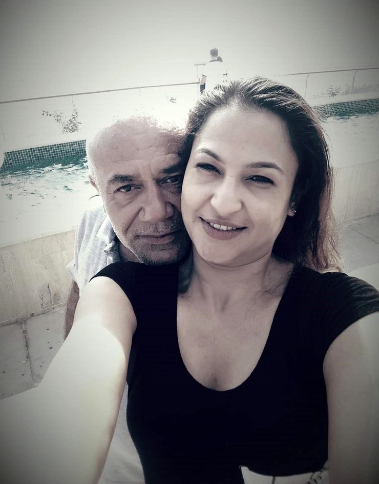 Eşini Öldüren Kocaya 'adamsın' Tezahüratı Yapınca Gözaltına Alındı, Kadınlardan Özür Diledi