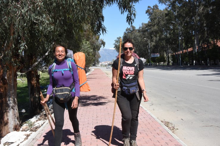 Ukraynalı Anne Ve Kızı Likya Yolu'nda Yürüyor