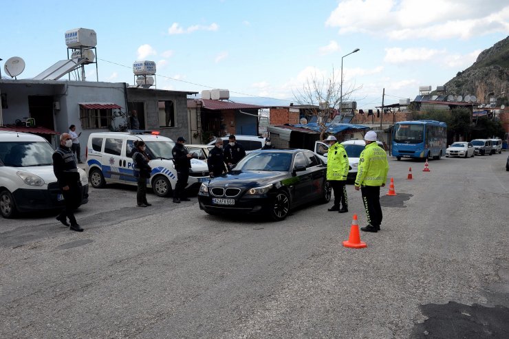 Hatay'da 215 Polisle Asayiş Ve Trafik Uygulaması