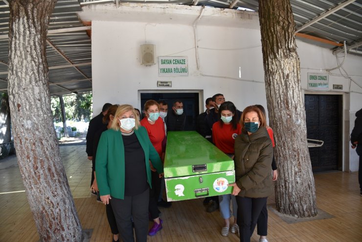 Kardeşinin Öldürdüğü İslim'i, Son Yolculuğuna Kadınlar Uğurladı