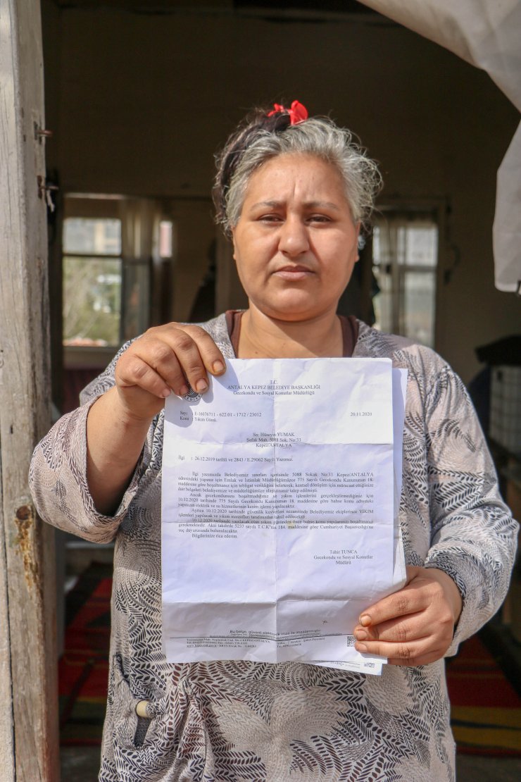 Kirada Oturduğu Gecekonduya Yıkım Emri Gelen 2 Çocuk Annesi, Yardım İstedi