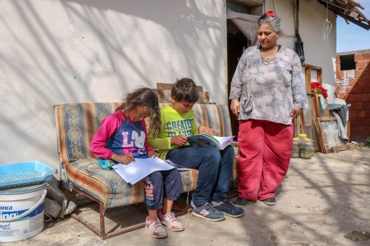 Kirada Oturduğu Gecekonduya Yıkım Emri Gelen 2 Çocuk Annesi, Yardım İstedi