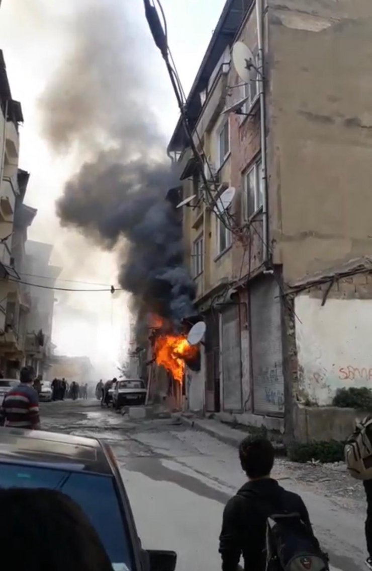 Antakya'da Elektronik Eşya Dükkanında Yangın