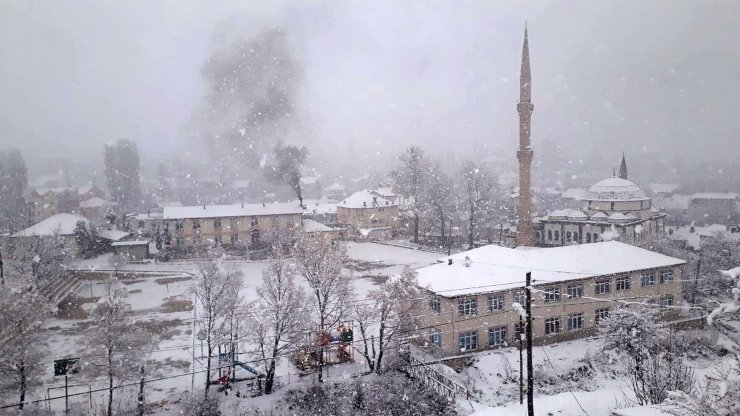 Antalya'nın Yüksek Kesimlerine Kar Yağdı