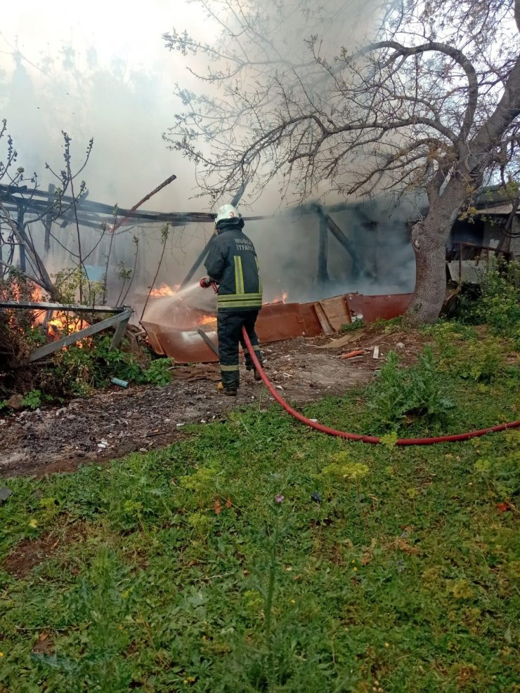 Bodrum'da Marangozhanede Yangın Paniği