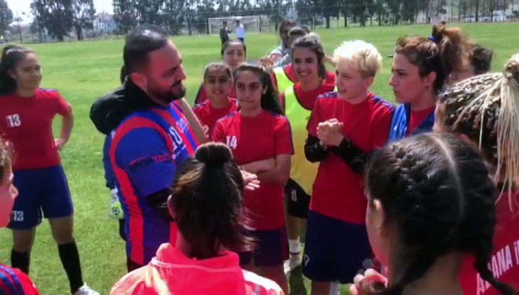 Hasan Şaş'tan Kadın Futbolculara Antrenörlük Sözü