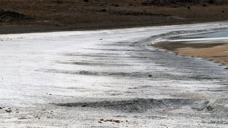 Salda Gölü'nde Doğa Kendini Yeniledi, Çamur Çukurları Kapanmaya Başladı