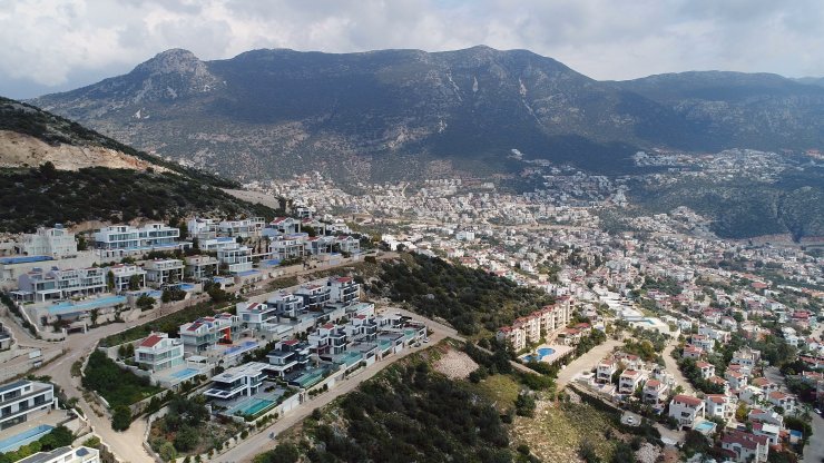 Lüks Villalarıyla Ünlü İlçe, Pandemi Sınavını Geçemedi