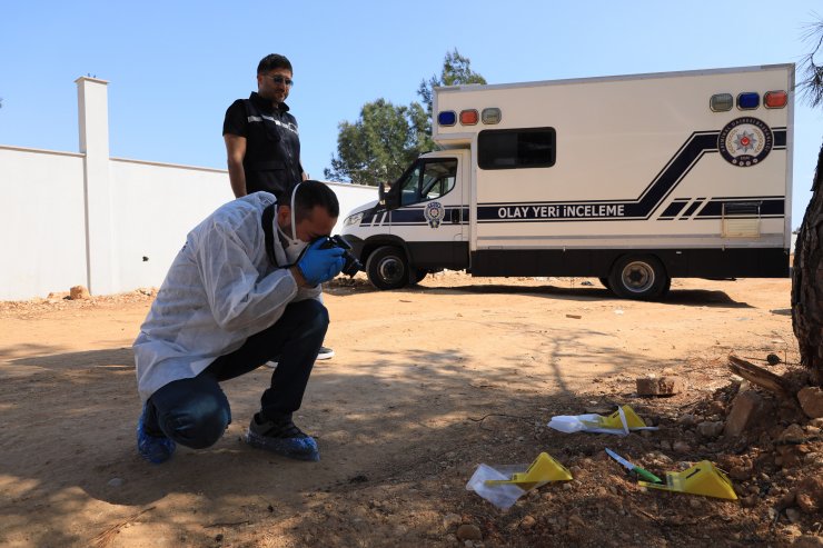 Parmak İzi 'karanlık Oda'da İncelenip, Suç Dosyaları Aydınlatılıyor