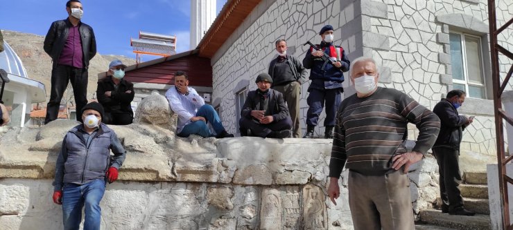 Tarihi Eserlerin Mahallelerinde Kalması İçin Oturma Eylemi Başlattılar