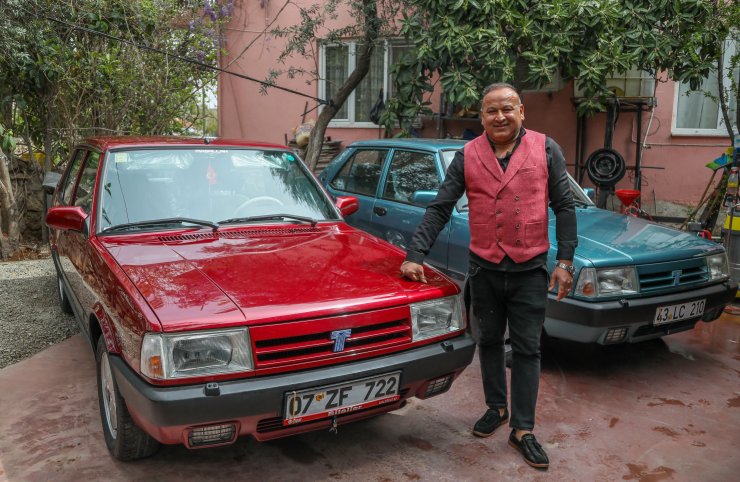 'boyasına Taş Değer' Diye İki Otomobilini Trafiğe Çıkarmıyor