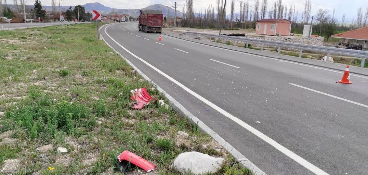 Tır, Motosiklete Çarptı; 10 Yaşındaki Çocuk Ağır Yaralandı