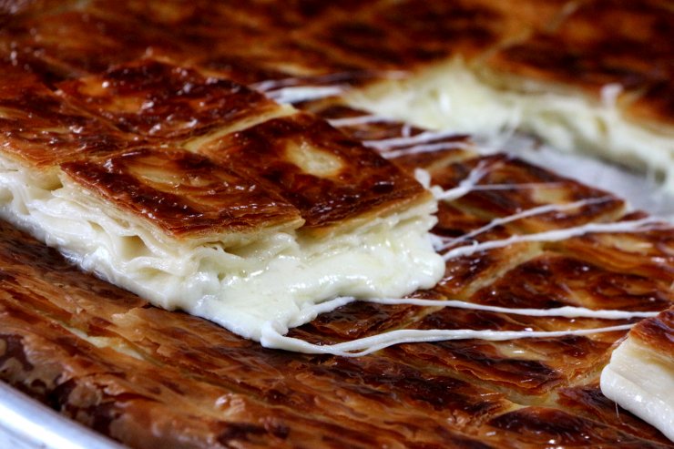 Seyyar Olarak Börek Satmaya Başladı, 183 Şube Açtı