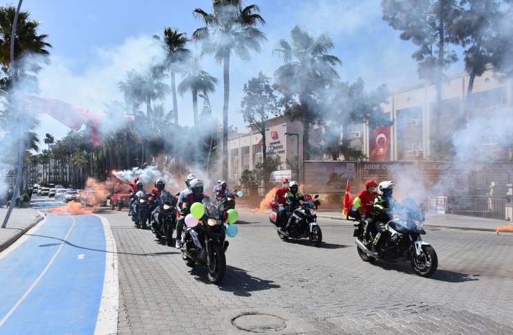 Marmaris Polisi Araç Konvoyu İle 23 Nisan'ı Kutladı