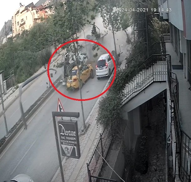 Freni Boşalan Vincin Ortalığı Savaş Alanına Çevirdiği Anlar Kamerada: 4 Ölü, 4 Yaralı (2)- Yeniden