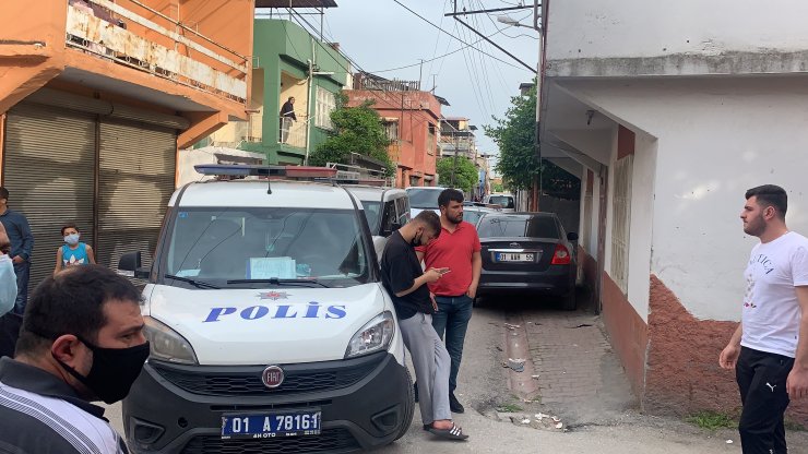 Tüfekle Başından Vurulmuş Halde Ölü Bulundu; Polis, Kaçan Arkadaşını Arıyor