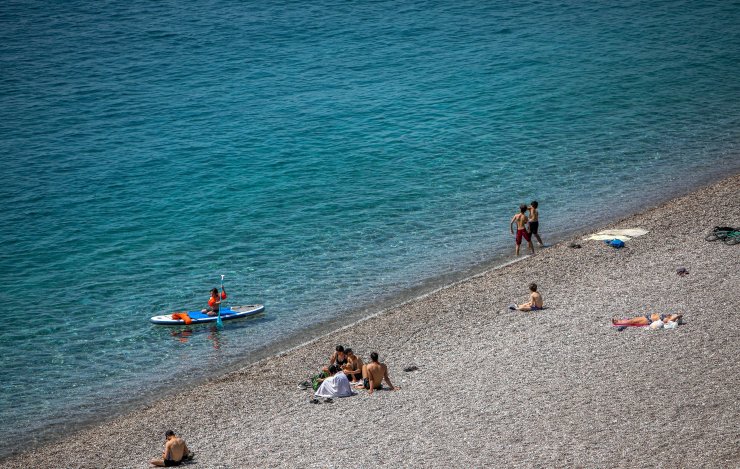 Antalya'da 'tam Kapanma' Öncesi Sahil Keyfi