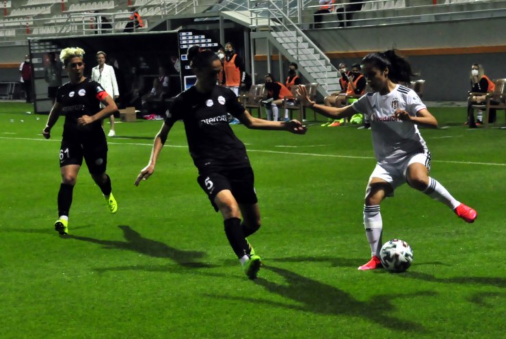 Beşiktaş Kadın Futbol Takımı Yarı Finalde